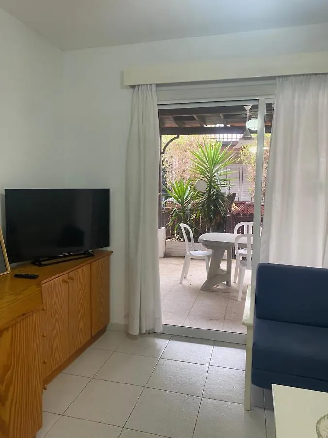 Leonidas Seaside Meneou Villa